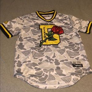 Black Pyramid Large Shirt